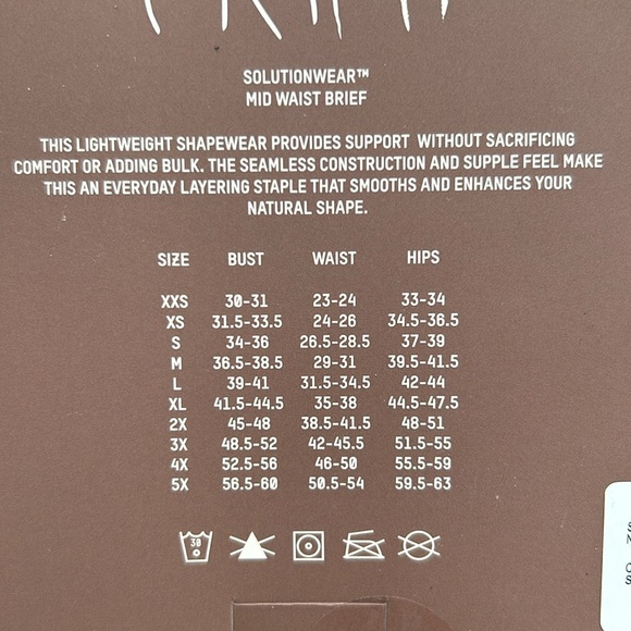 SKIMS Seamless Sculpt Midwaist Brief - Picture 4 of 8